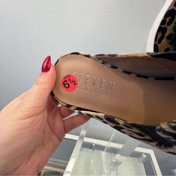 Steven Natural Comfort leopard print NWOT slip on furry ball mule tennis shoe - Picture 2 of 9